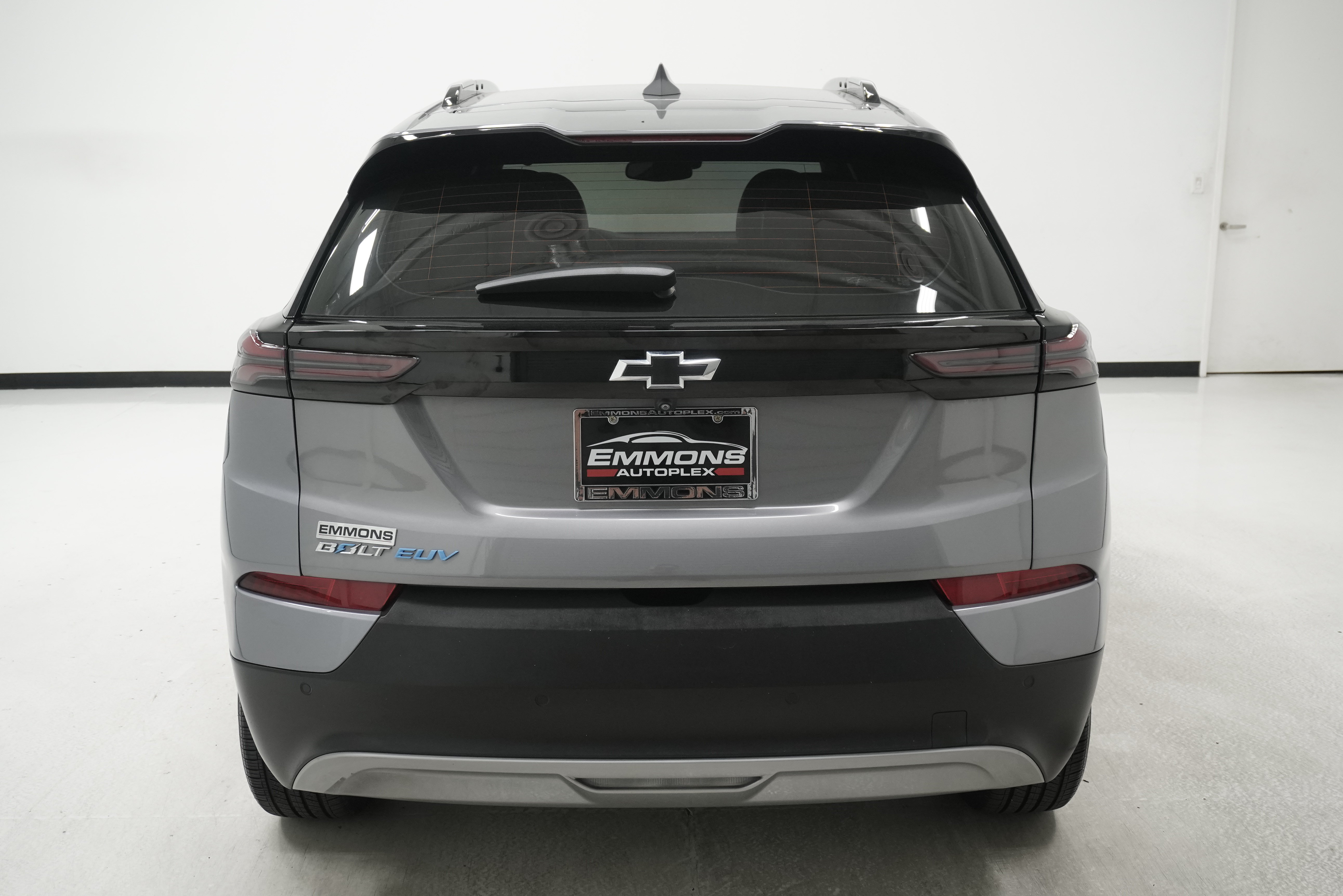 Used 2023 Chevrolet Bolt EUV LT w/ Convenience Package FWD image 5
