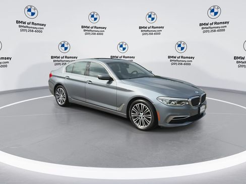 Used 2020 BMW 540i xDrive w/ Executive Package AWD/4WD image 2