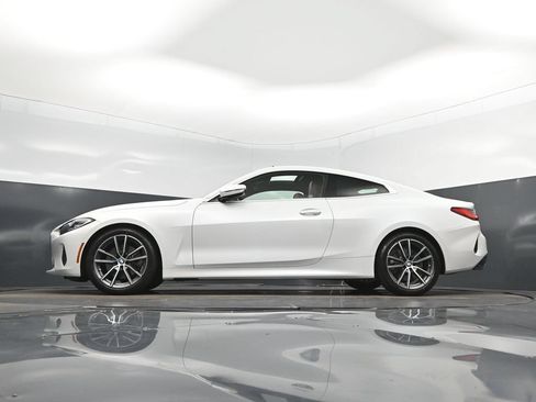 Used 2024 BMW 430i Coupe w/ Convenience Package RWD image 39