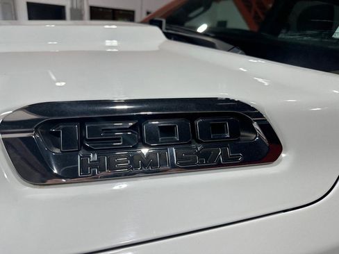 Used 2020 RAM 1500 Big Horn AWD/4WD image 11