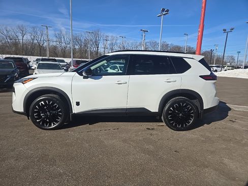 New 2026 Nissan Rogue SV image 4