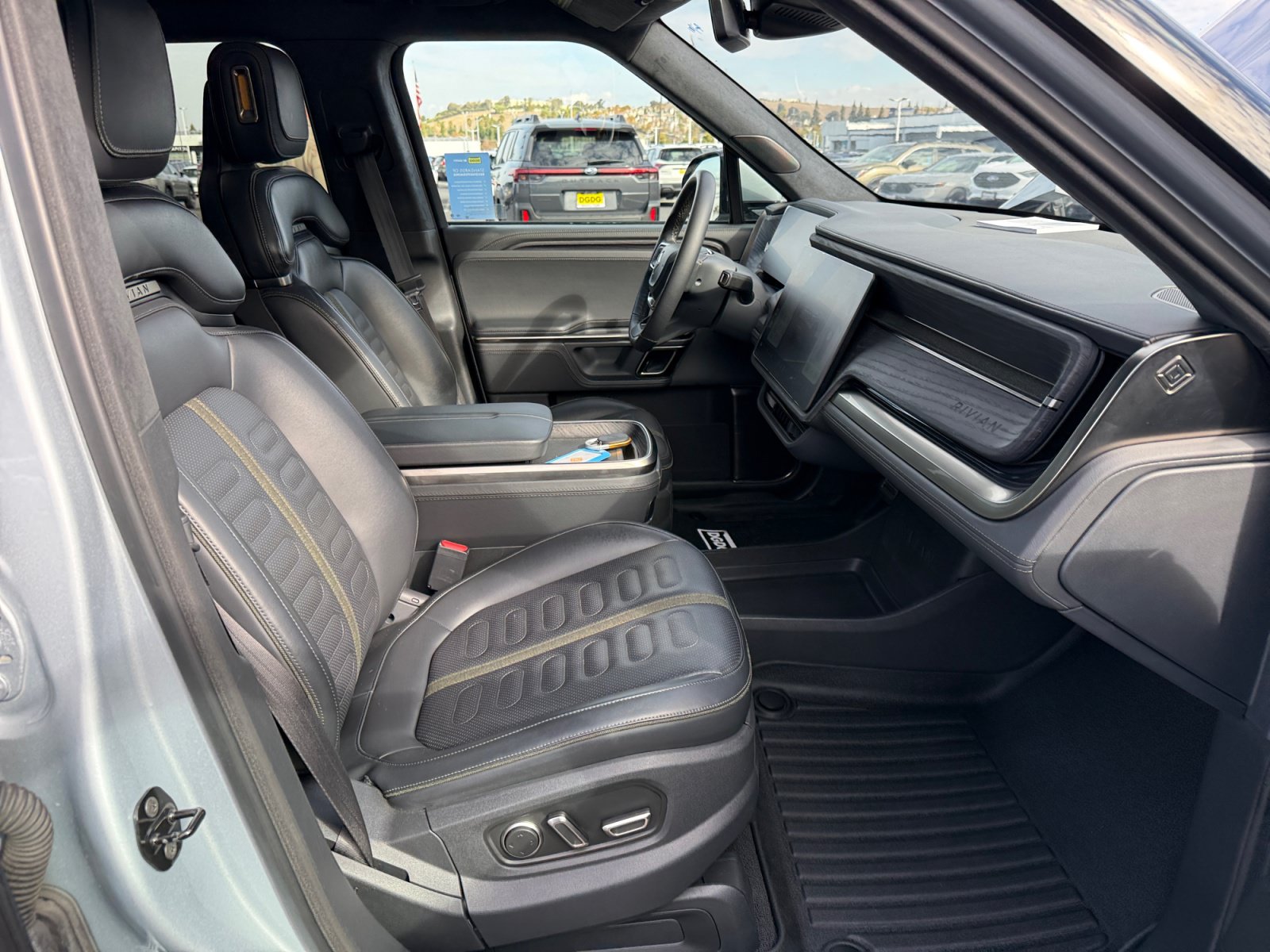 Used 2024 Rivian R1S Adventure Quad AWD/4WD image 20