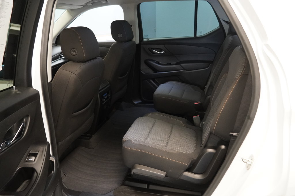 Used 2020 Chevrolet Traverse LT AWD/4WD image 18