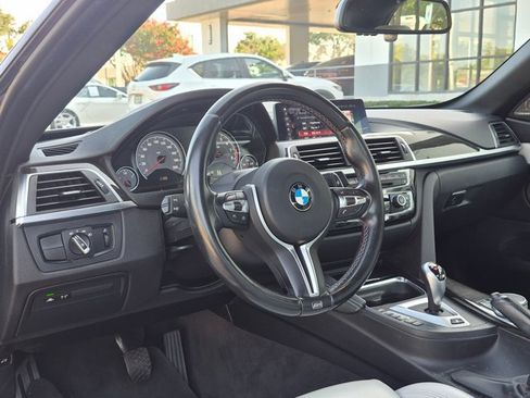Used 2020 BMW M4 Convertible w/ Executive Package RWD image 7