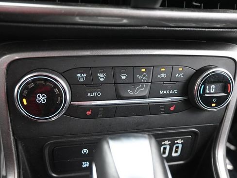 Used 2020 Ford EcoSport SE FWD image 31