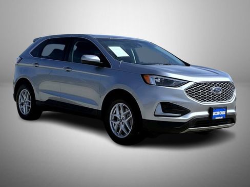 Used 2024 Ford Edge SEL image 3
