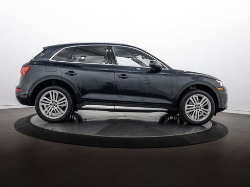 Used 2018 Audi Q5 2.0T Premium Plus w/ Premium Plus Package AWD/4WD image 3
