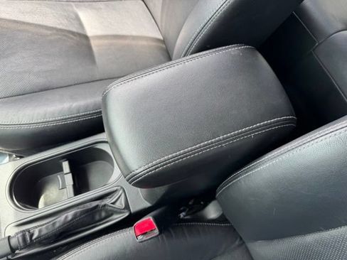 Used 2014 Subaru Forester 2.5i Limited AWD/4WD image 19
