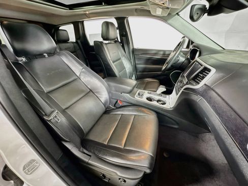 Used 2018 Jeep Grand Cherokee Summit w/ Platinum Series Group AWD/4WD image 29