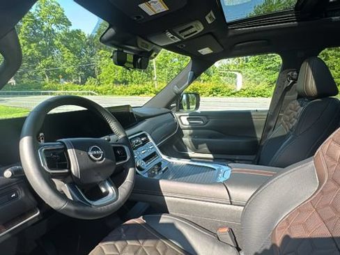 Used 2026 Nissan Armada Platinum AWD/4WD image 18