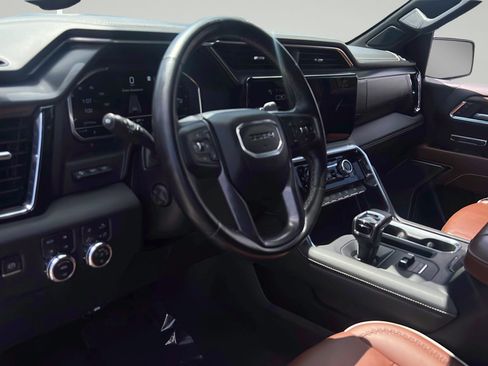 Used 2022 GMC Sierra 1500 Denali Ultimate AWD/4WD image 4