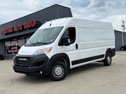 Used 2025 RAM ProMaster 2500 w/ Convenience Group FWD image 21