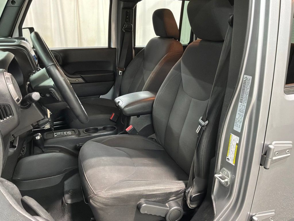 Used 2016 Jeep Wrangler Unlimited Sport w/ Quick Order Package 24S AWD/4WD image 18