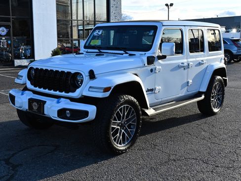 Used 2024 Jeep Wrangler High Altitude image 2