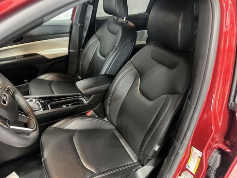 Used 2025 Jeep Compass Limited AWD/4WD image 18