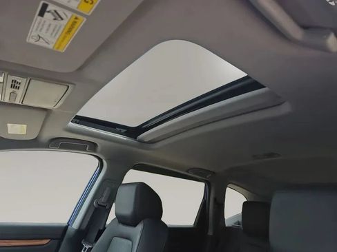 Used 2021 Honda CR-V Touring image 17