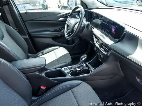 Used 2025 Buick Encore GX Preferred FWD image 25