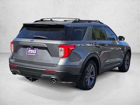 Used 2021 Ford Explorer XLT w/ Equipment Group 202A RWD image 5
