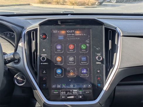 Used 2024 Subaru Crosstrek 2.0i Premium image 18