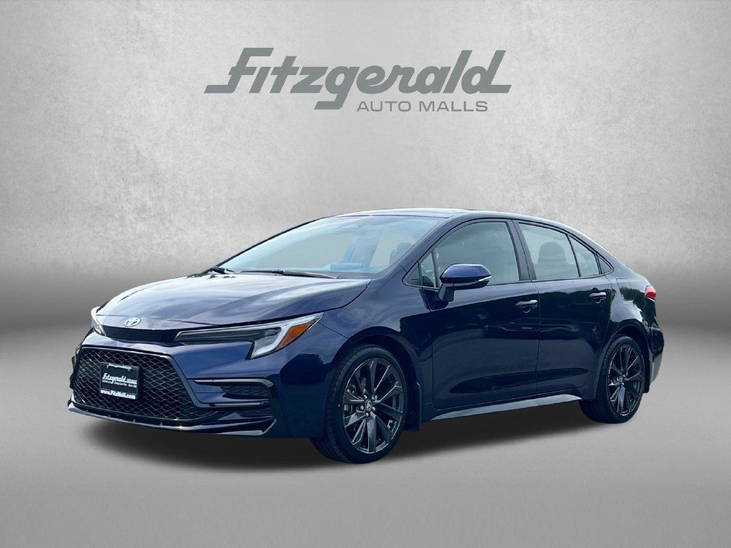 Used 2023 Toyota Corolla SE w/ SE Package FWD image 2