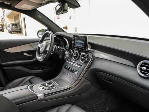 Used 2019 Mercedes-Benz GLC 43 AMG 4MATIC image 13