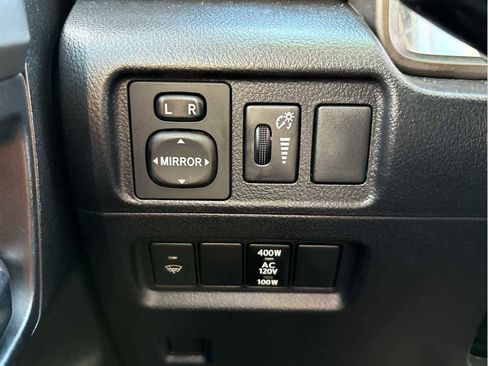 Used 2016 Toyota 4Runner SR5 image 32