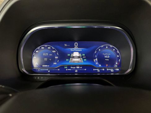 Used 2024 Chevrolet Suburban LT image 10