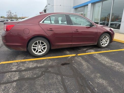 Used 2015 Chevrolet Malibu LT w/ Power Convenience Package FWD image 4