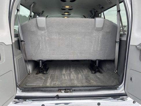 Used 2013 Ford E-350 and Econoline 350 XLT image 8