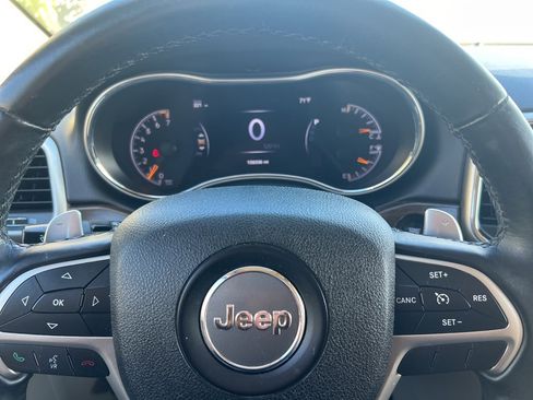Used 2016 Jeep Grand Cherokee Laredo image 15