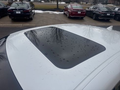 Certified 2025 Lexus ES 300h w/ Accessory Package (Z2) image 10