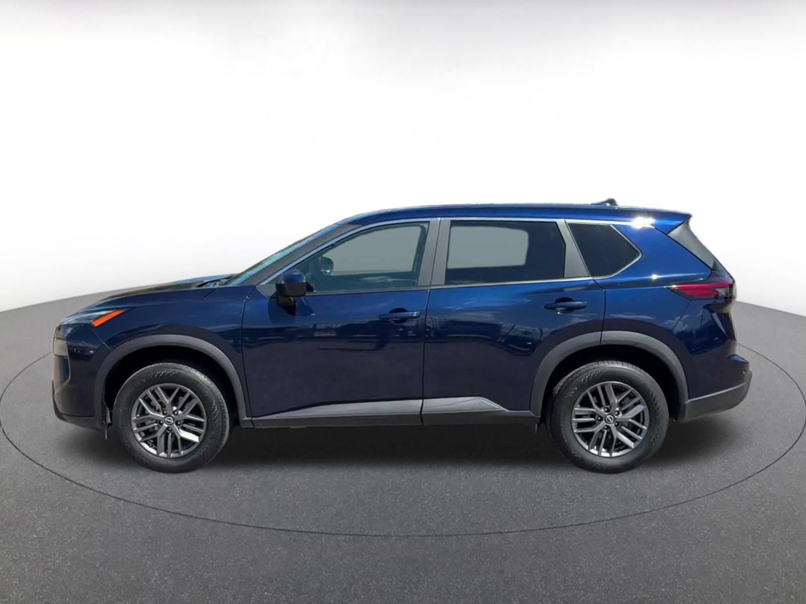 Used 2026 Nissan Rogue SV FWD image 8