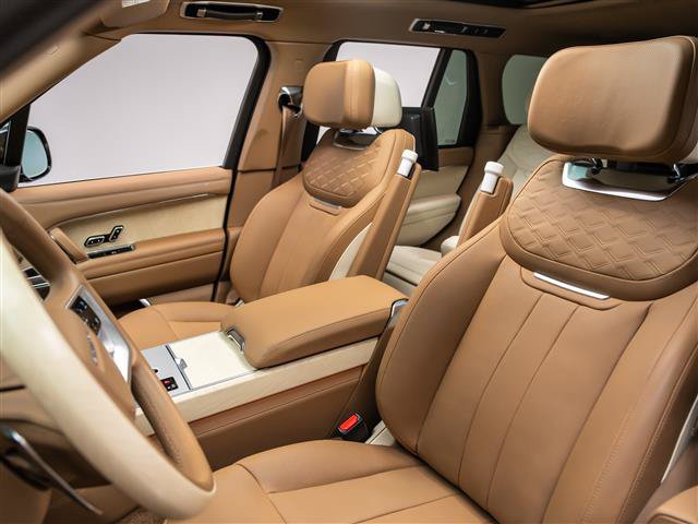 Used 2024 Land Rover Range Rover SV AWD/4WD image 15
