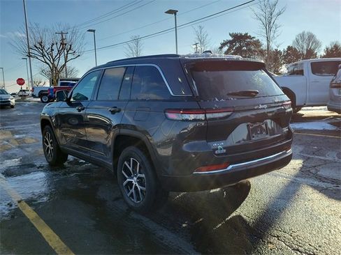 New 2025 Jeep Grand Cherokee Limited w/ Trailer Tow Package image 3