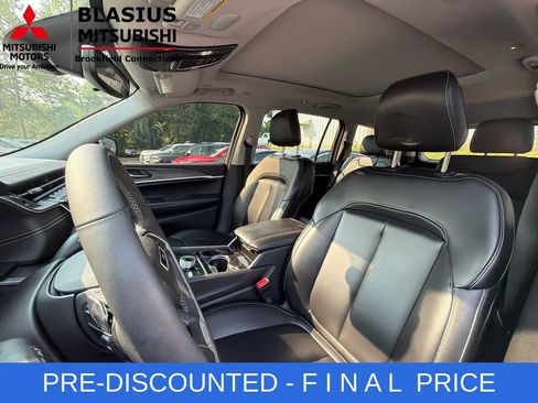 Used 2023 Jeep Grand Cherokee L Limited AWD/4WD image 16