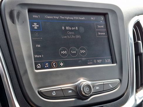 Used 2024 Chevrolet Equinox LT FWD image 17
