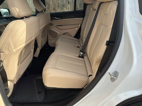 New 2026 Jeep Grand Cherokee Limited w/ Limited Altitude Package image 23