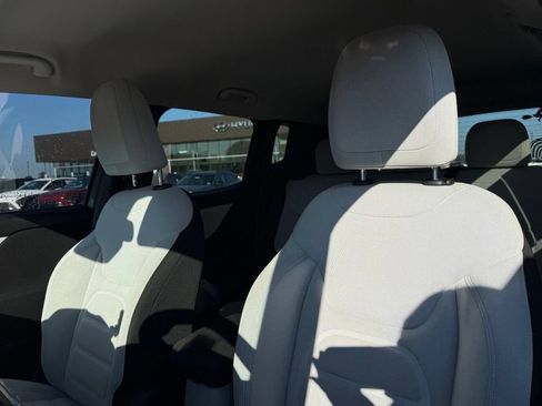 Used 2021 Jeep Renegade Latitude FWD image 22