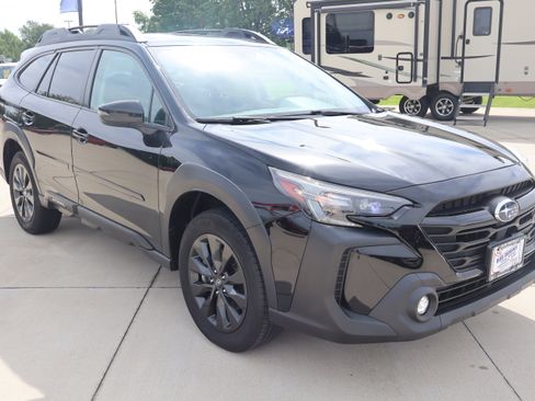 Used 2023 Subaru Outback Onyx Edition AWD/4WD image 4