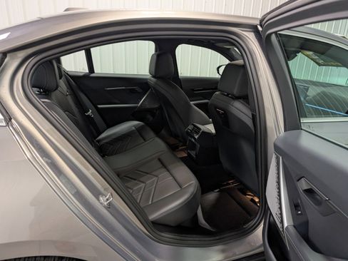 Used 2024 BMW 530i xDrive image 27