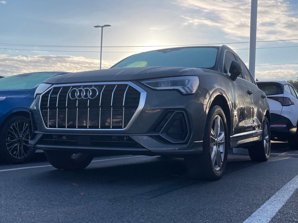Used 2024 Audi Q3 2.0T Premium Plus AWD/4WD image 3