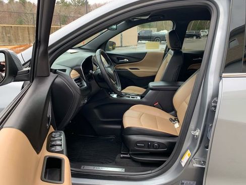 Used 2024 Chevrolet Equinox Premier image 32