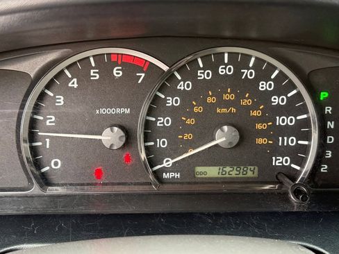Used 2006 Toyota Sequoia SR5 RWD image 22