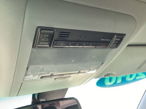 Used 2010 Lexus LS 460 RWD image 12