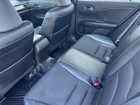 Used 2017 Honda Accord Sport image 26