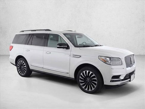 Used 2022 Lincoln Navigator Black Label AWD/4WD image 3