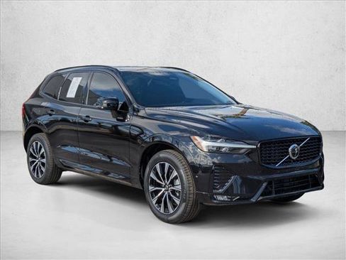 Used 2024 Volvo XC60 B5 Plus AWD/4WD image 3