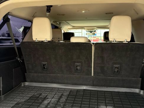Used 2018 Ford Expedition Max Platinum RWD image 9