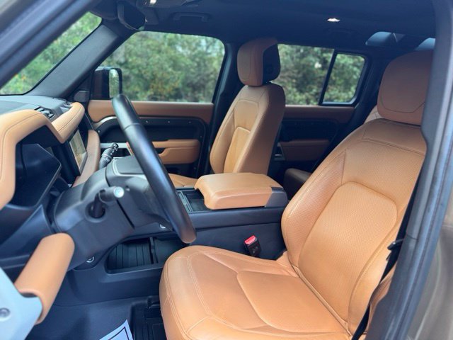 Used 2023 Land Rover Defender 110 S AWD/4WD image 8