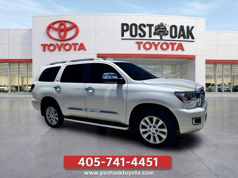 Used 2018 Toyota Sequoia Platinum RWD image 6